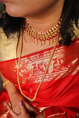 Red Heeran Swarnachari Red Heeran Swarnachari