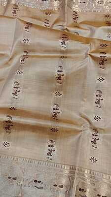 Sandalwood color figure motif Swarnachari Sandalwood color figure motif Swarnachari
