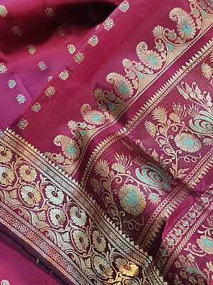 No Figure motif 2000 buta Magenta color pure Mulerry silk Swarnachari No Figure motif 2000 buta Magenta color pure Mulerry silk Swarnachari