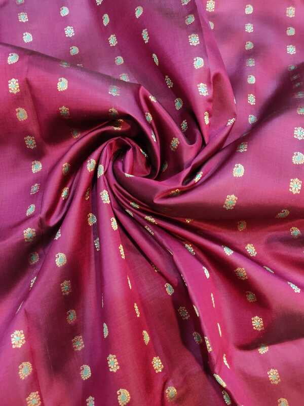 No Figure motif 2000 buta Magenta color pure Mulerry silk Swarnachari No Figure motif 2000 buta Magenta color pure Mulerry silk Swarnachari