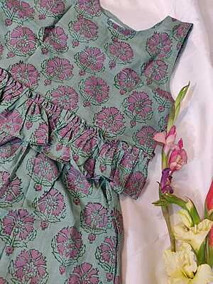 Co-ord set in cambric cotton with green and pink combination