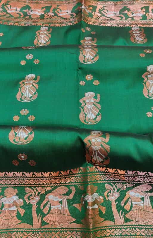 Green and white meena work figurine motif pure Mulberry silk Baluchari saree saree Green and white meena work figurine motif pure Mulberry silk Baluchari saree saree