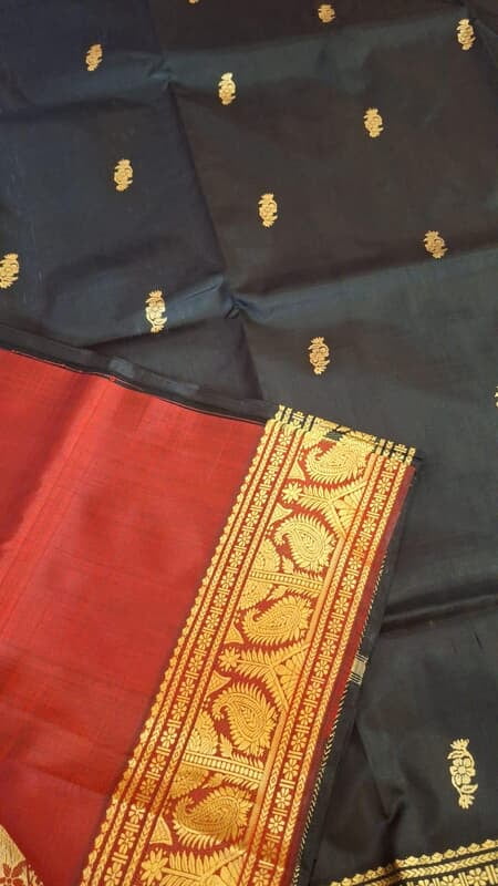 Kadambori black and red color pure Mulberry silk Baluchari Kadambori black and red color pure Mulberry silk Baluchari