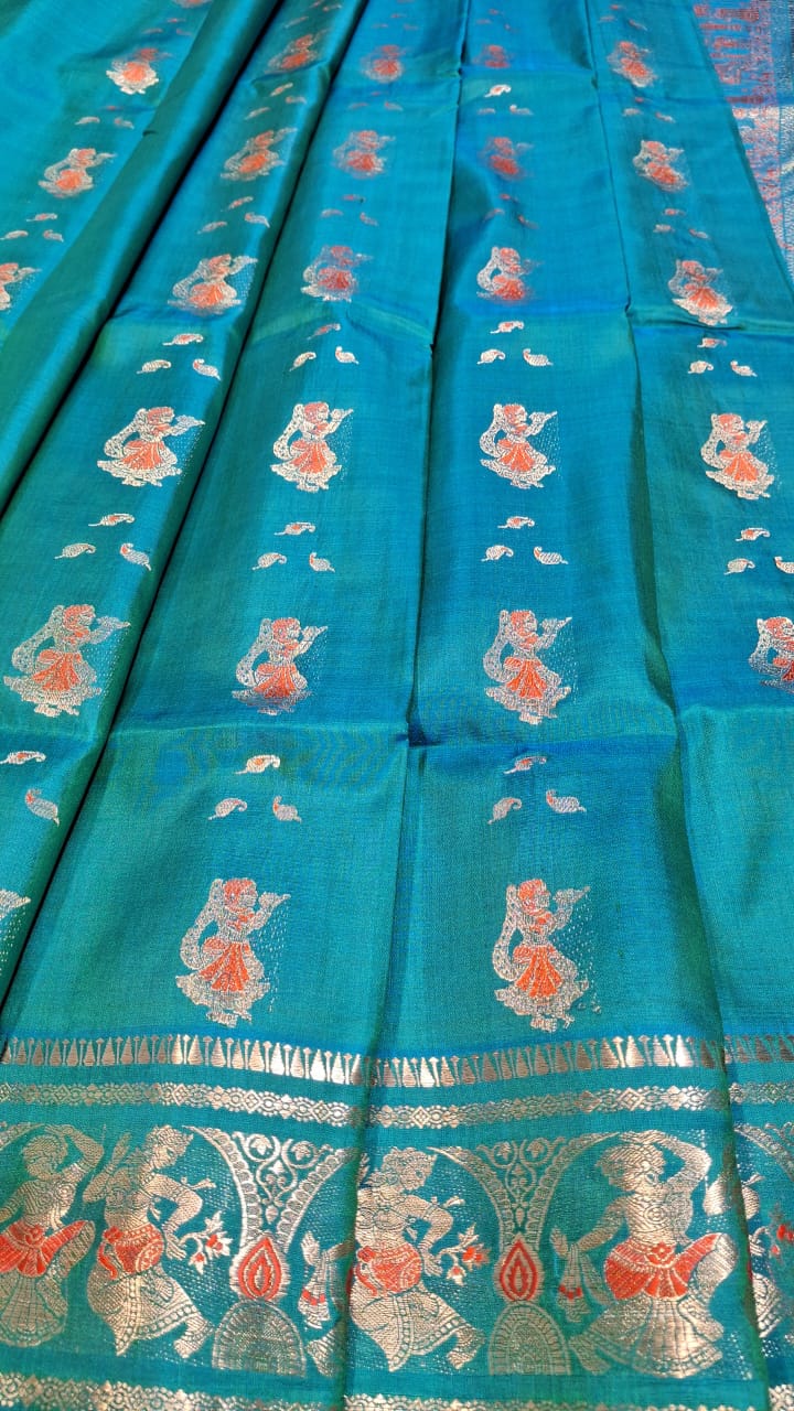 Figure motif Swarnachari Color blue green dual tone with golden colour zari Figure motif Swarnachari Color blue green dual tone with golden colour zari