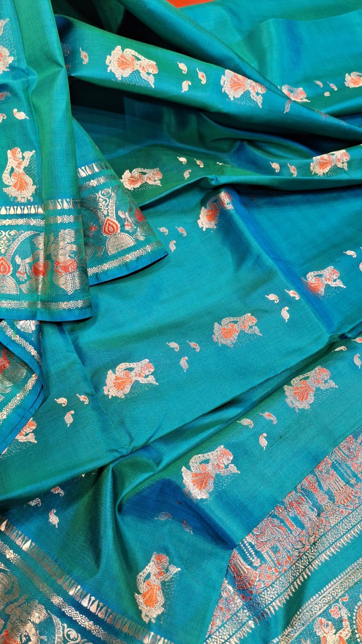 Figure motif Swarnachari Color blue green dual tone with golden colour zari Figure motif Swarnachari Color blue green dual tone with golden colour zari