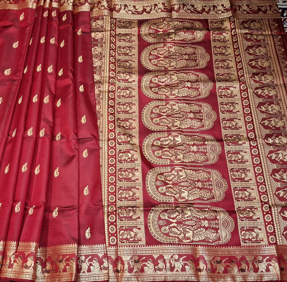 Figure motif Baluchari color mred saree