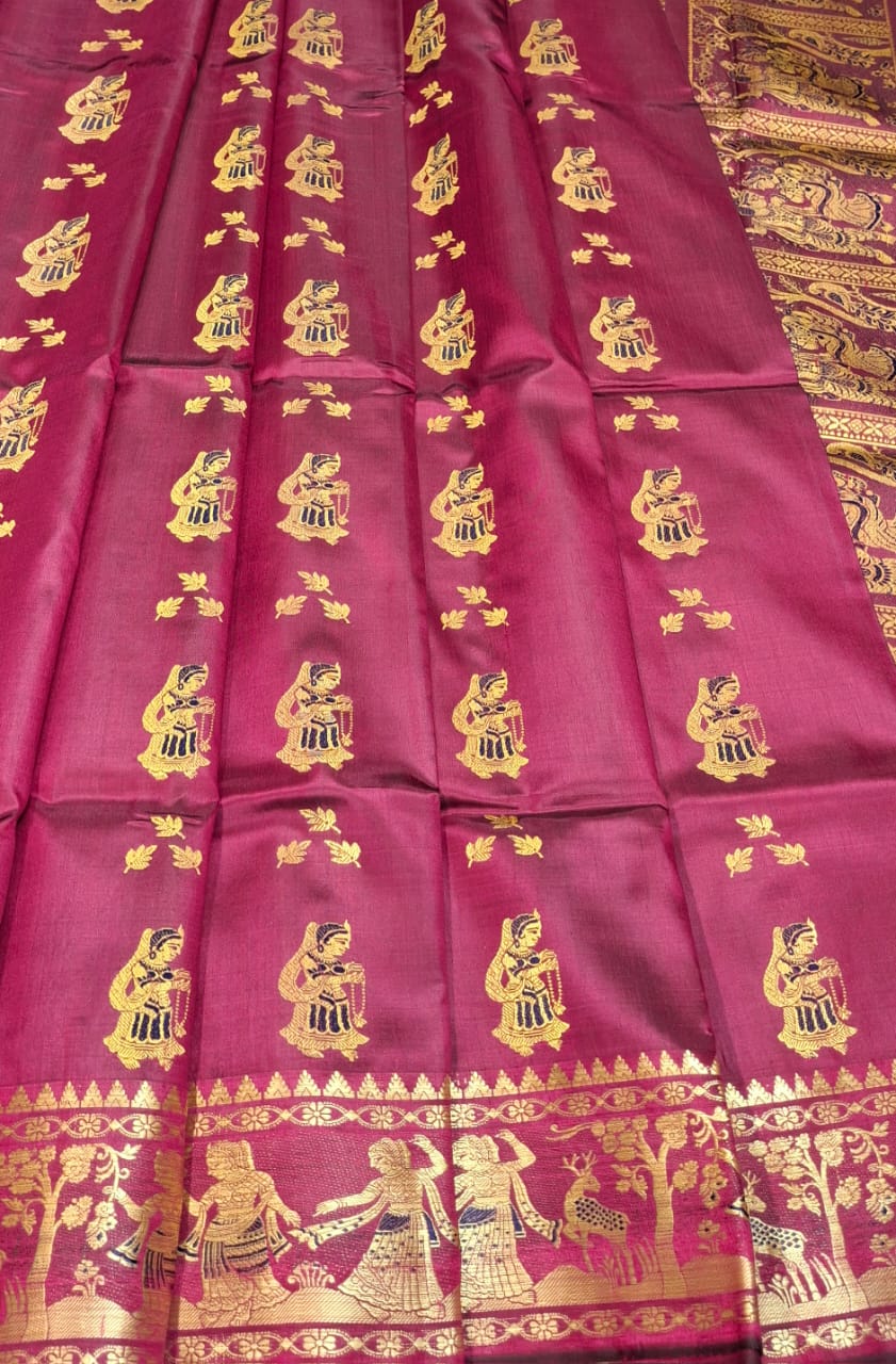 Figure motif Baluchari saree in color majenta