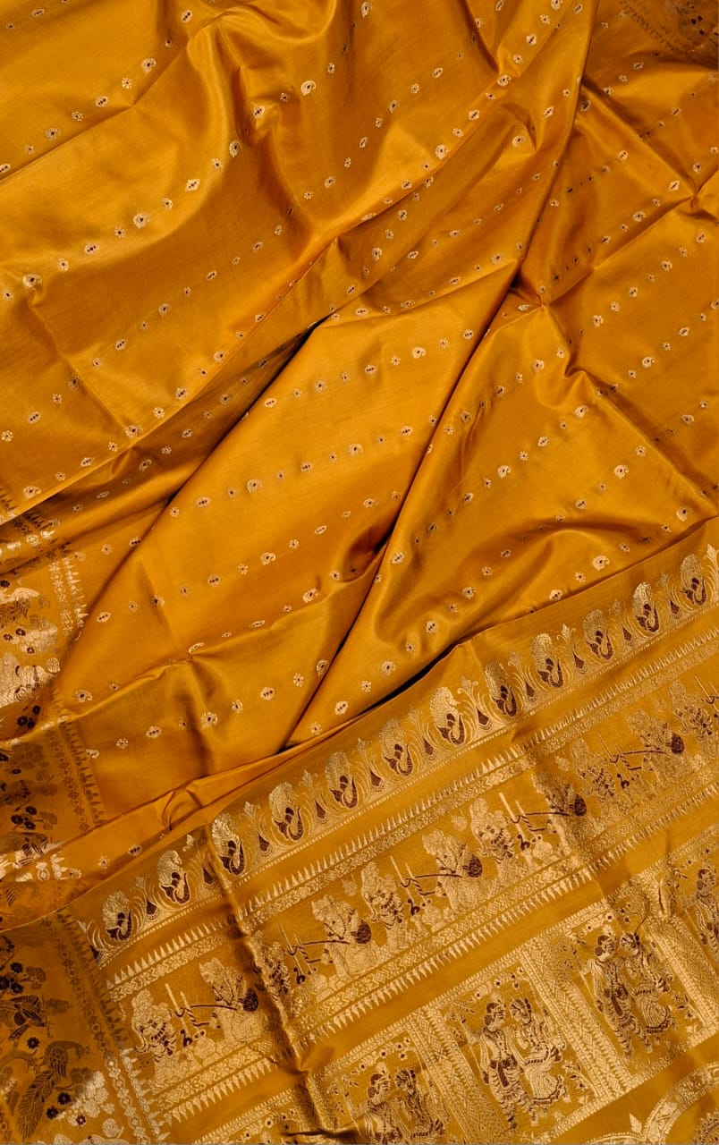 Figure motif 2000 buta Swarnachari colour golden yellow Figure motif 2000 buta Swarnachari colour golden yellow