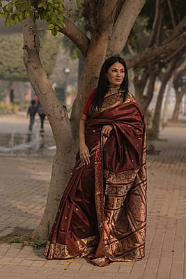 chocolate brown color Banalata pure katan silk semi Revival Swarnachari chocolate brown color Banalata pure katan silk semi Revival Swarnachari